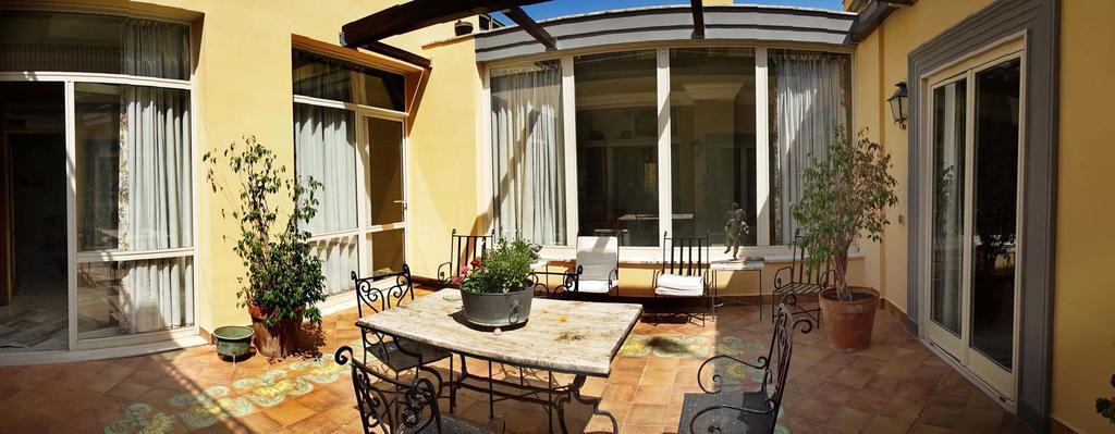 Bed & Breakfast Riviera Di Chiaia Turrisi 3*